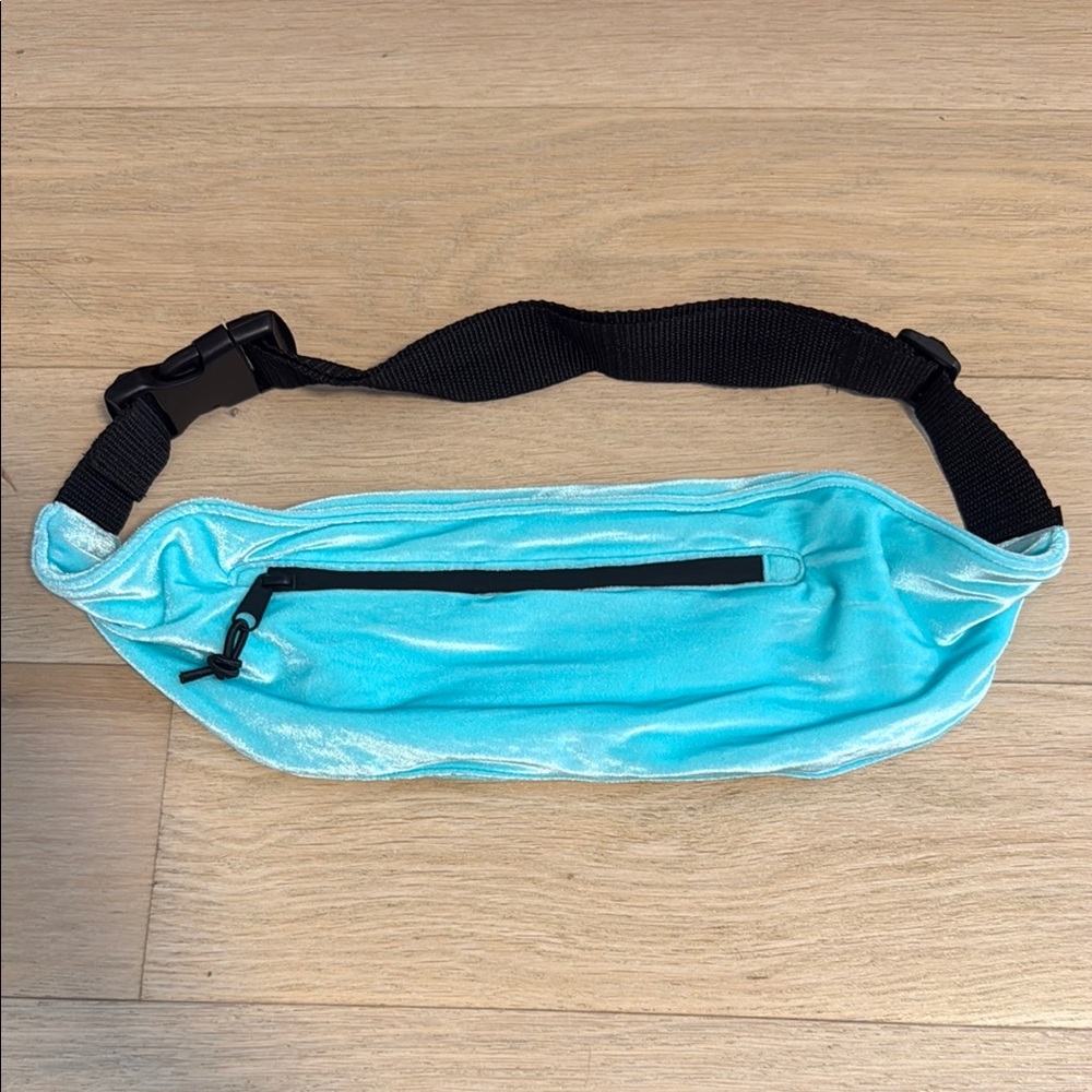 Traingl Aqua Fanny Pack